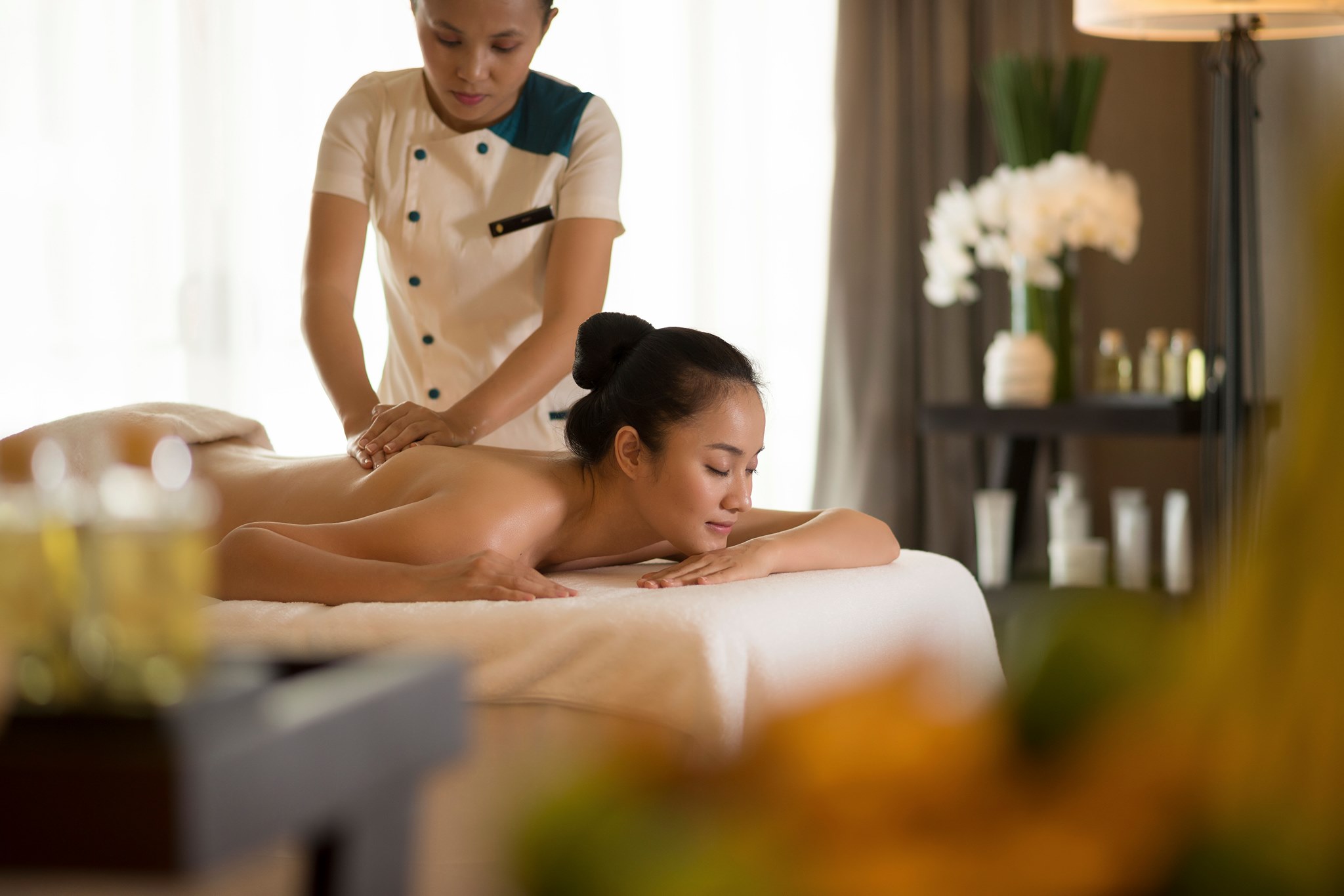 spa InterContinental Hotels 4 1 - 90+ Mẫu Đồng Phục Nhân Viên Massage Đẹp