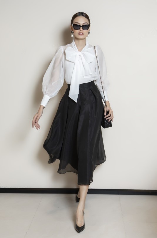 Chan vay xoe bong - Cách MIX áo thun với chân váy trendy 2023